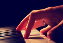 世界杯之王!国际乒联盛赞樊振东:19岁夺首冠 3连冠历史唯一.